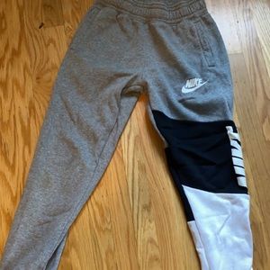 Kids Nike sweatpants
